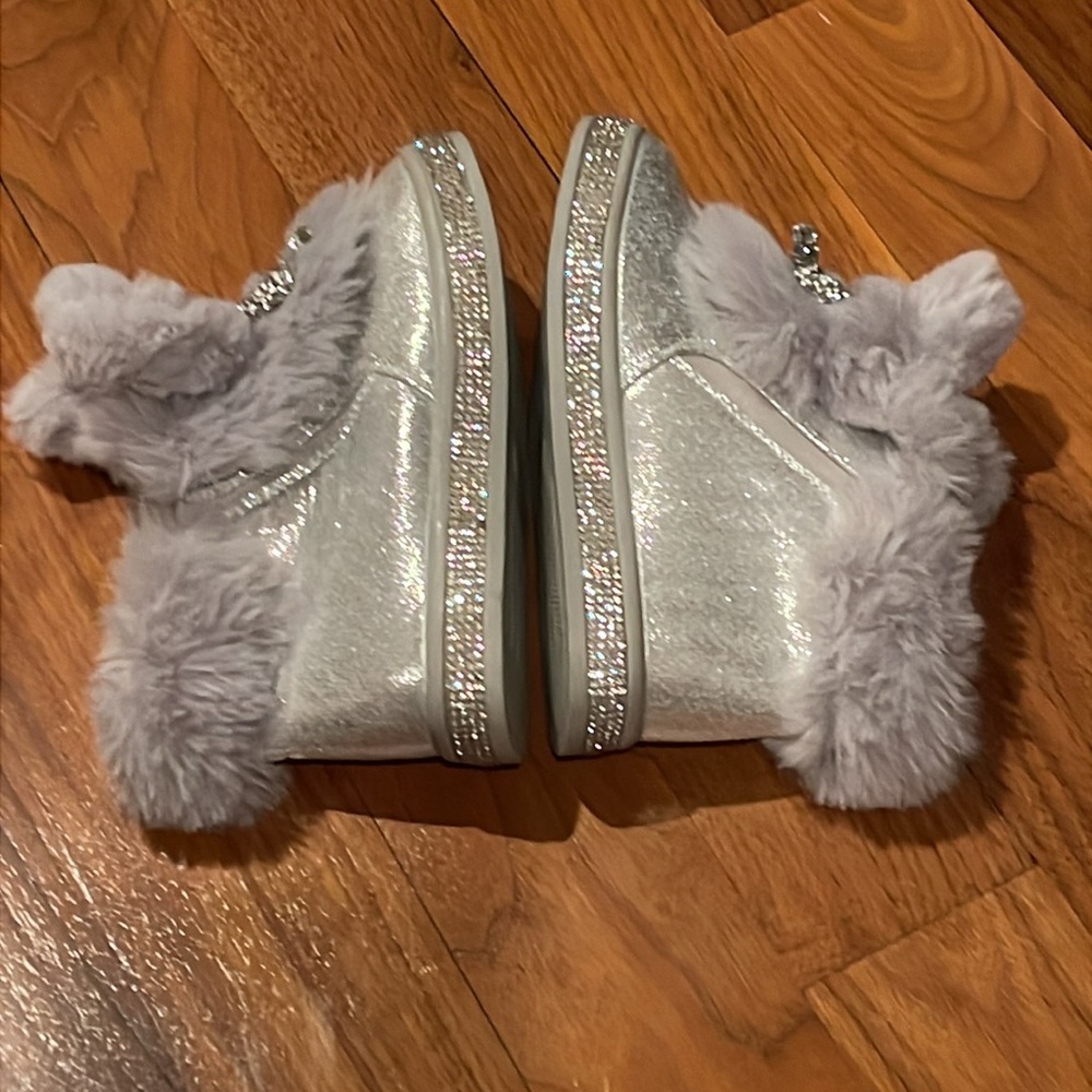 New Furry with Silver Sequin Bling Toddler Slip-On Boots - Picture 3 of 10